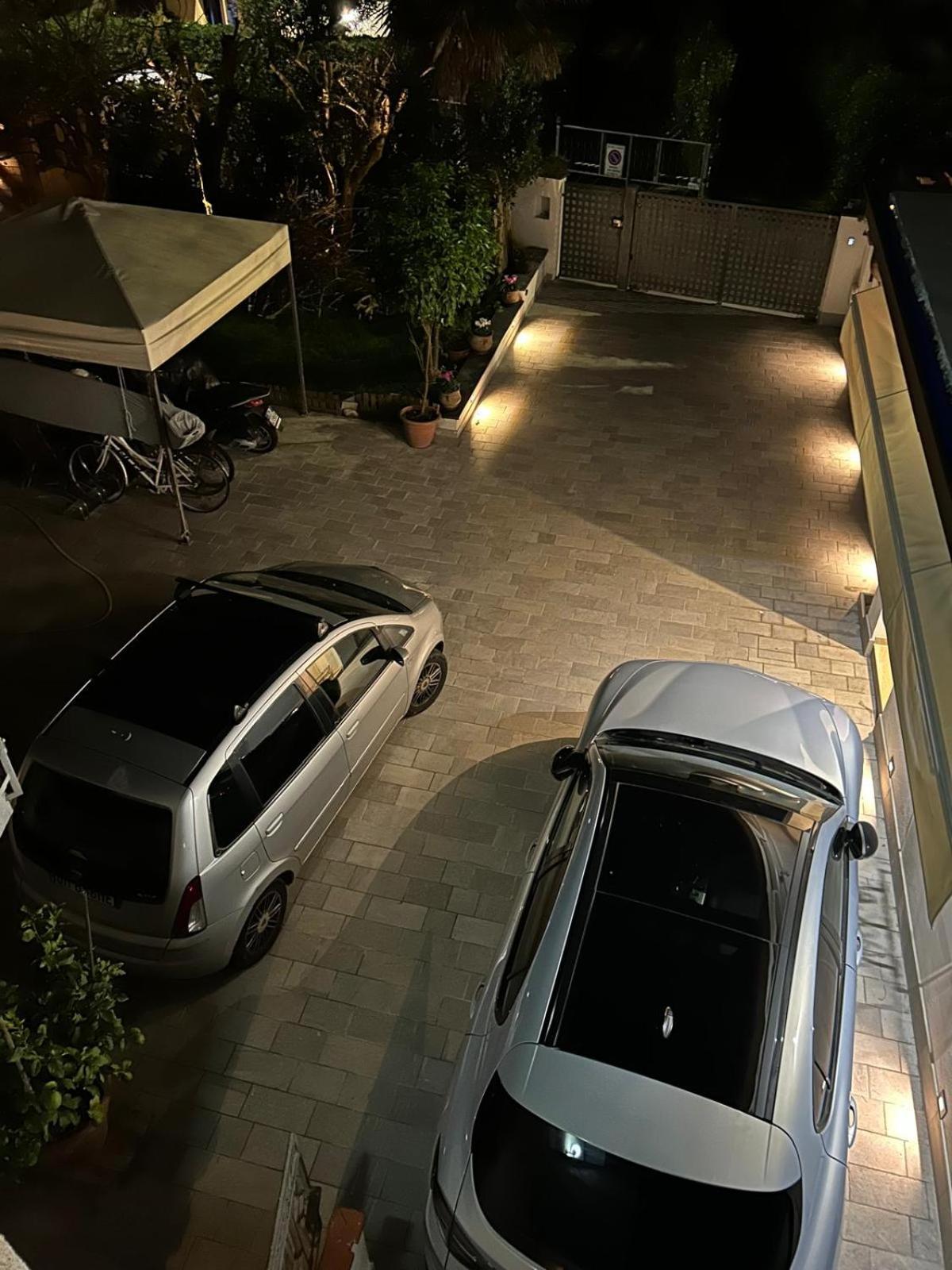Happy King Apartment Camaiore Bagian luar foto